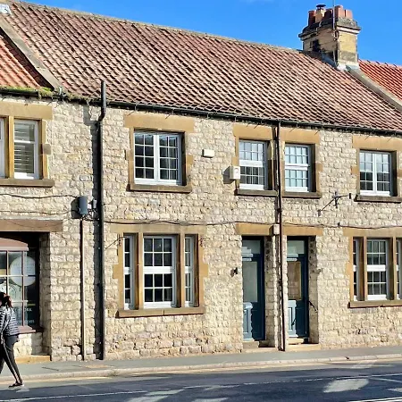 Prázdninový dům The Old Post Office - With Parking