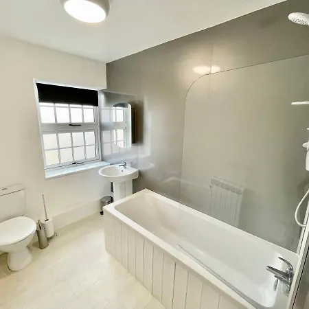 The Old Post Office - With Parking ヘルムスリー